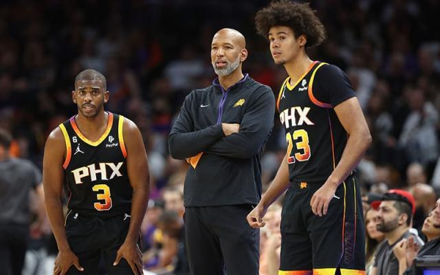 开云入口-风波不断却稳如磐石！NBA东西部第一展现顶级韧性