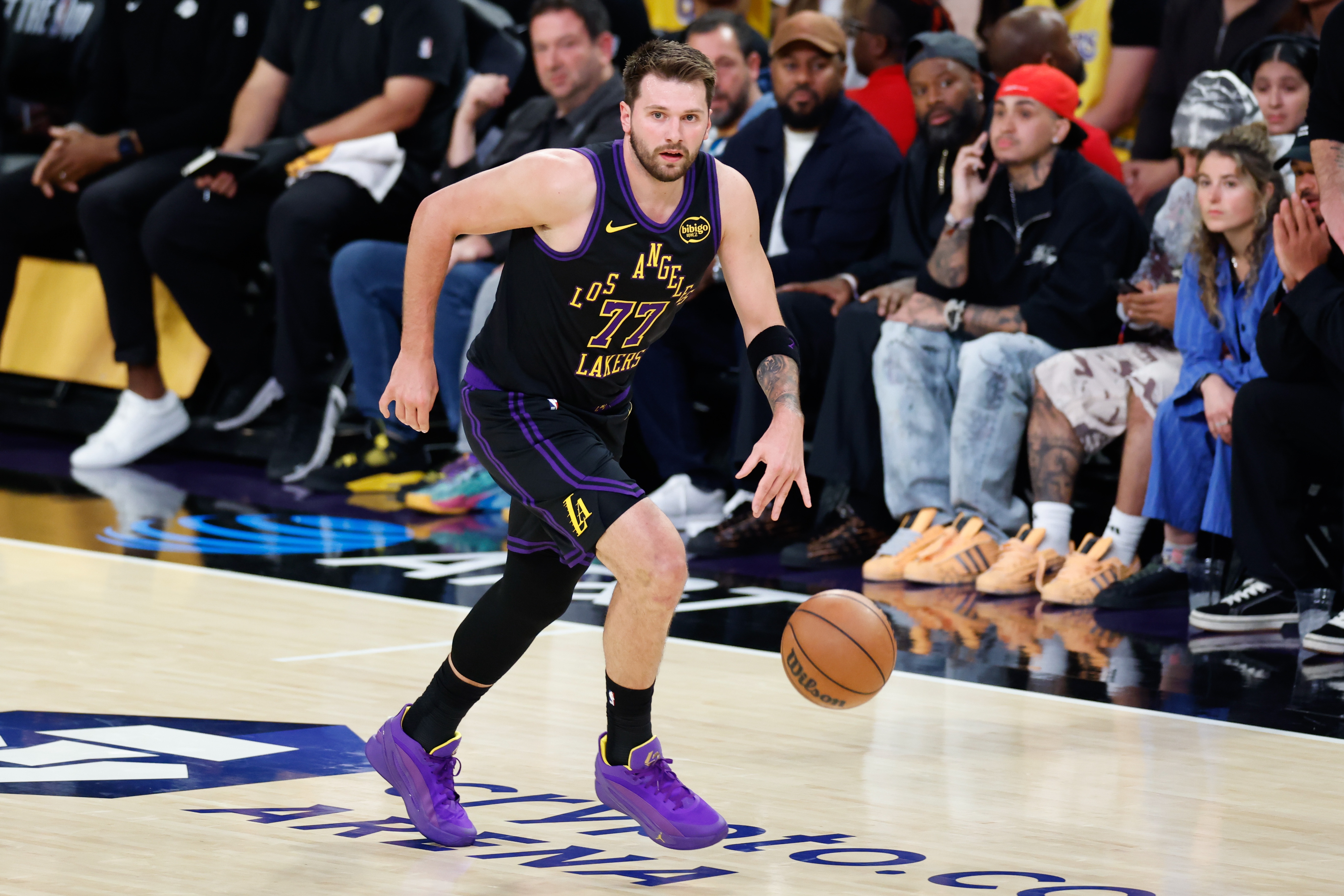 开云官网-东契奇成为本赛季第13位单场50+球员 约基奇2次&amp;掘金3人均为最多